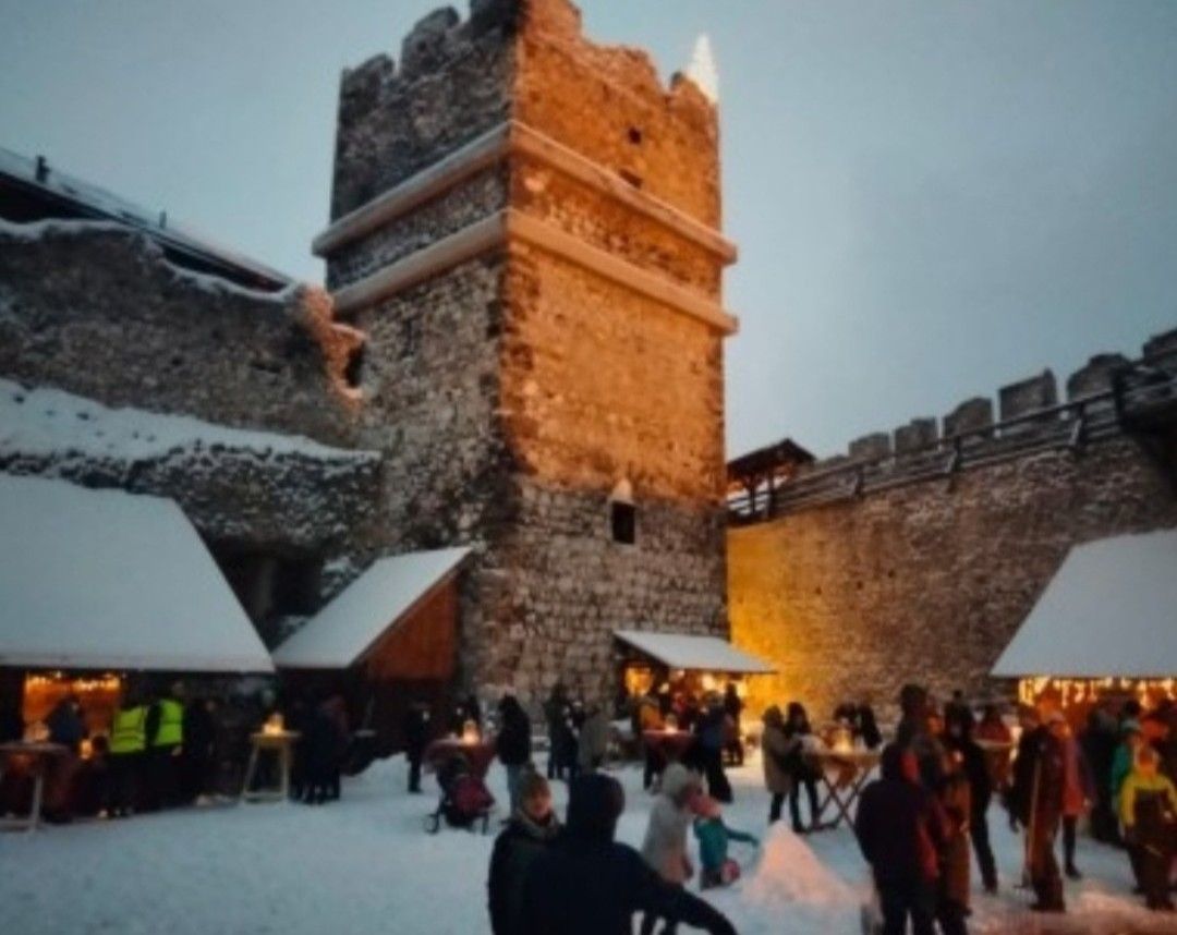 Advent auf der Burgruine Puchberg 2025 in Puchberg am Schneeberg