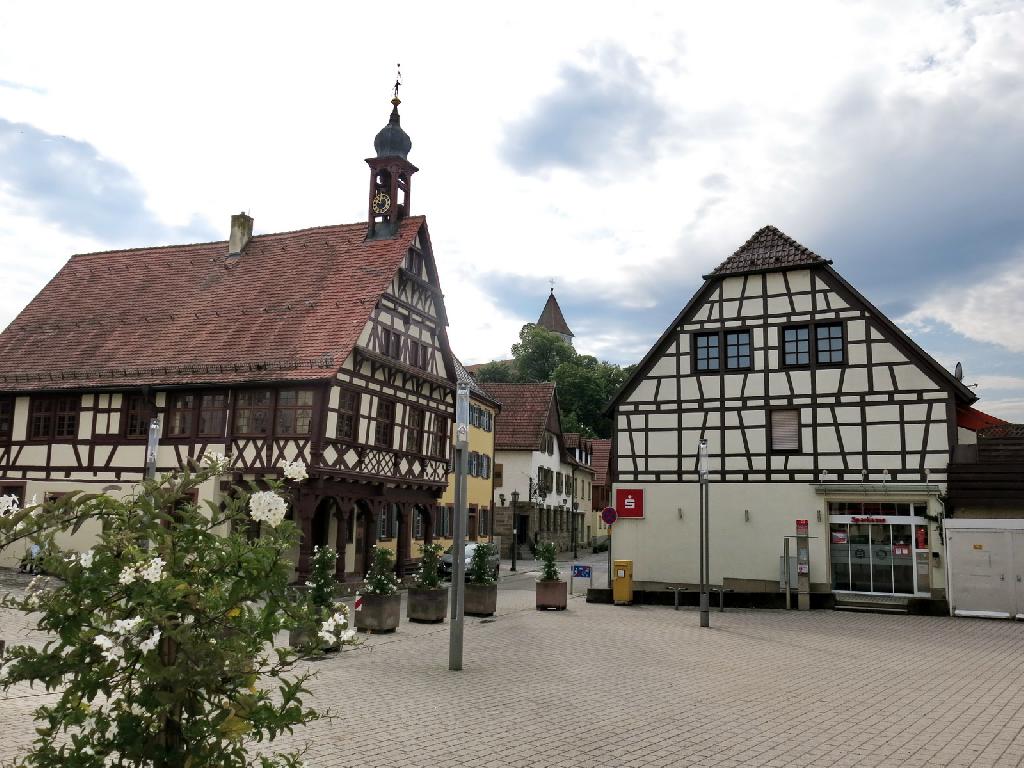 Altes Rathaus (Stein) in Königsbach-Stein