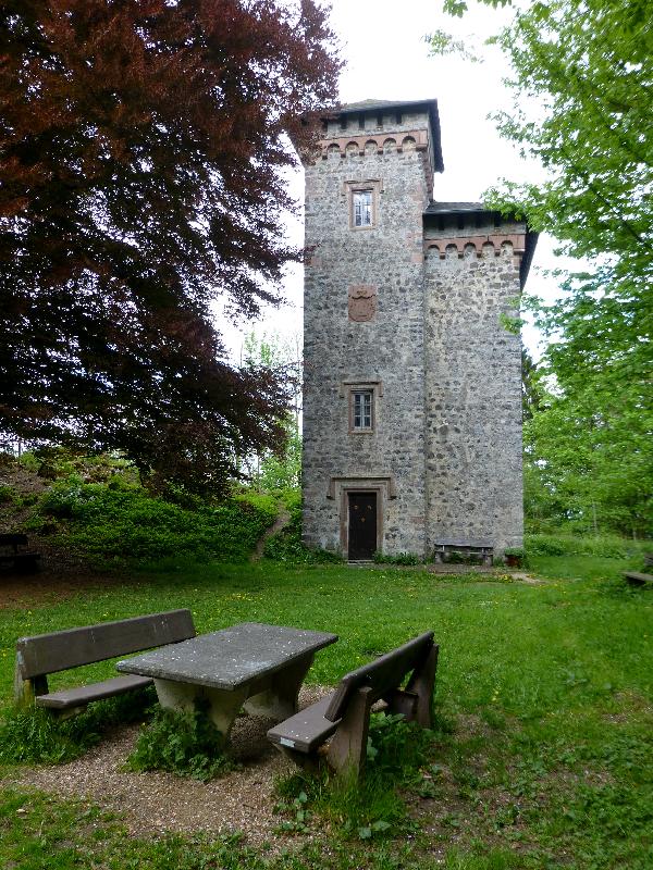 Aussichtsturm Burg Aremberg in Eichenbach