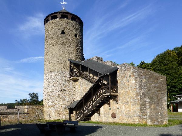 Bergfried Burg Philippstein in Braunfels