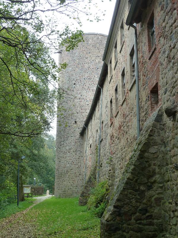 Bergfried Burg Rabenstein in Rabenstein/Fläming