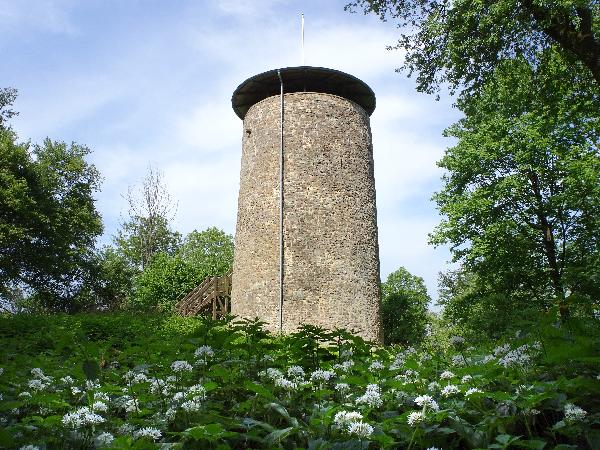 Bergfried Burg Reichenbach in Hessisch Lichtenau