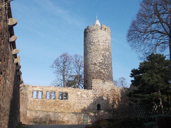 Bergfried Burg Schönburg in Wethau