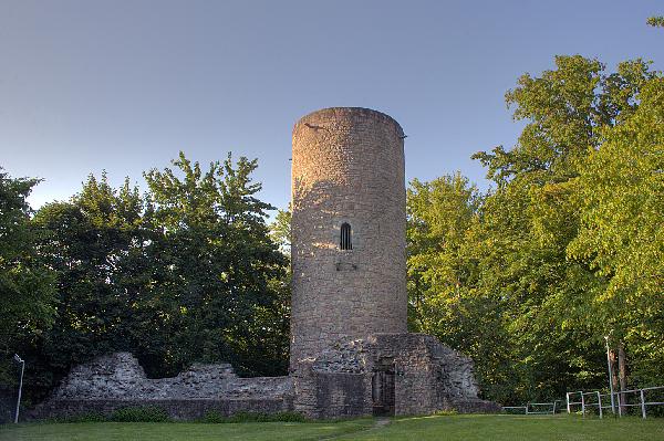Bergfried Burg Stolzenberg