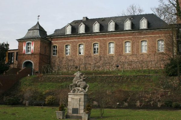 Bergfried Burg Wassenberg in Wassenberg
