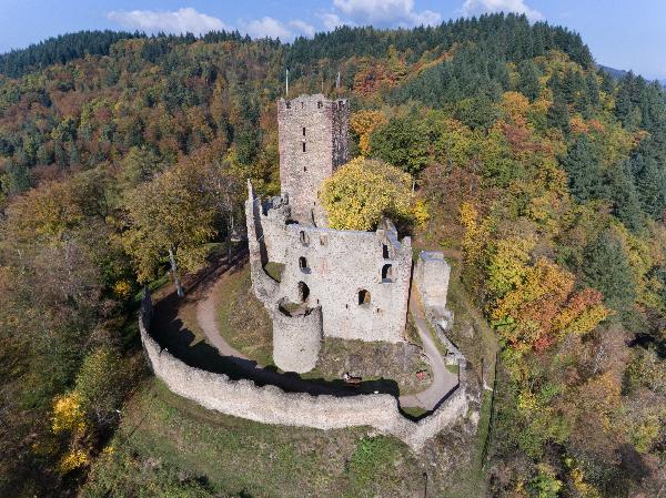 Bergfried Kastelburg