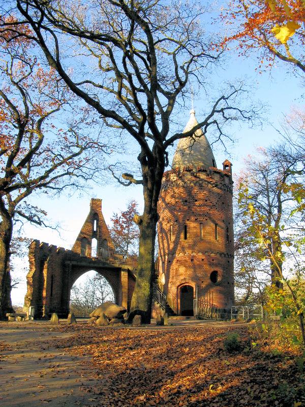 Bergfried Reppiner Burg