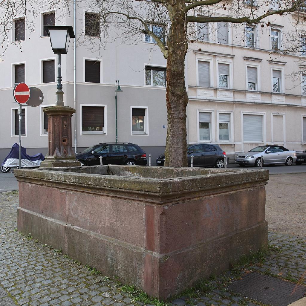 Brunnen (Forstmeisterplatz)