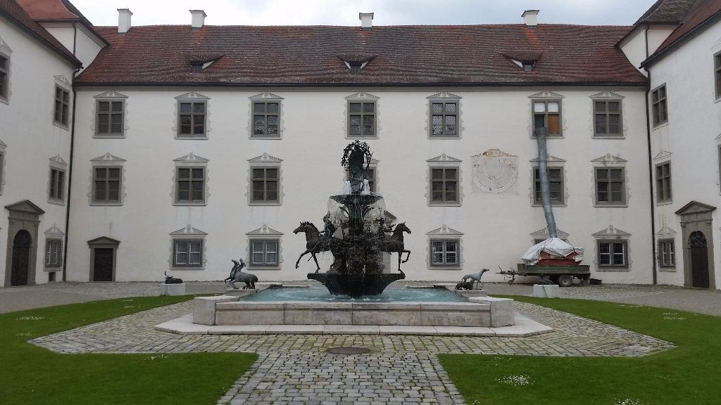 Marienbrunnen (Brunnenanlage Schloss Zeil) in Leutkirch im Allgäu