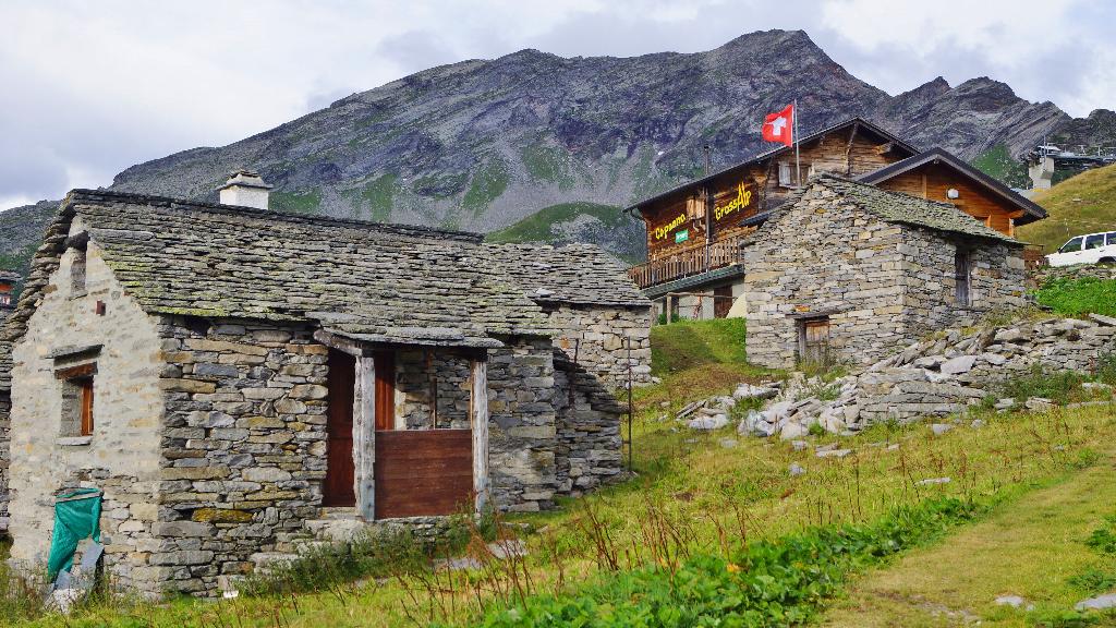 Capanna Grossalp in Bosco/Gurin