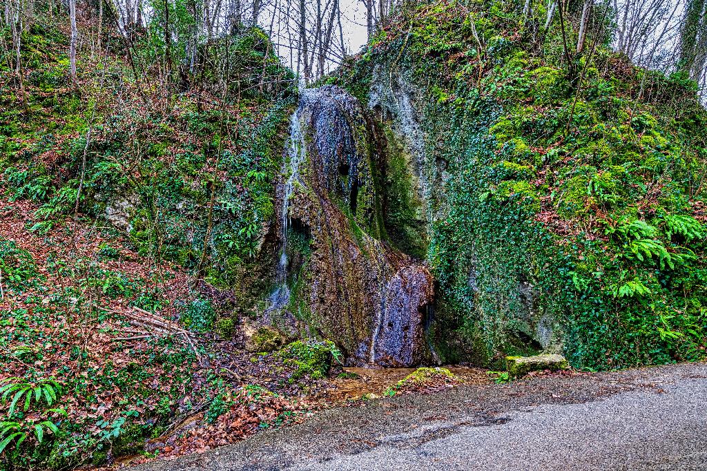 Chlusbach-Wasserfall in Pfeffingen