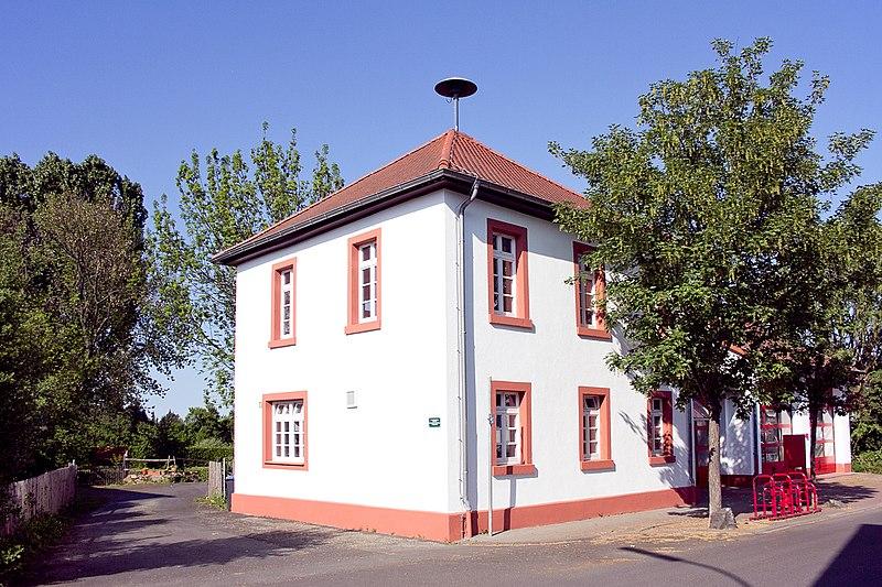 Ehemaliges Gemeindehaus (Petterweil) in Karben
