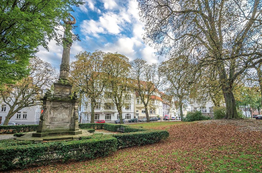 Ehrenmal auf dem Straßburger Platz