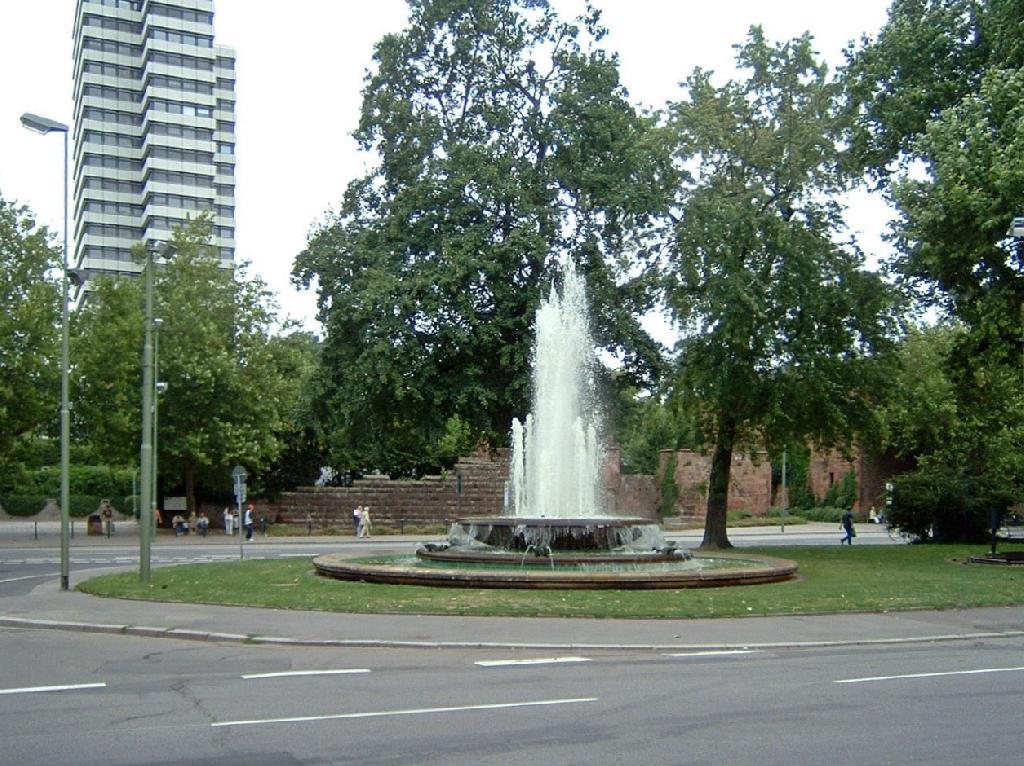 Fackelbrunnen in Kaiserslautern