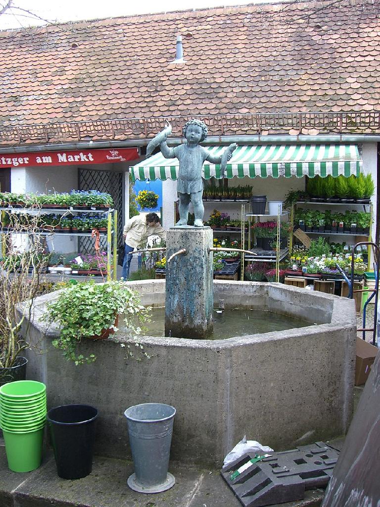 Fischbrunnen (Pasing) in München