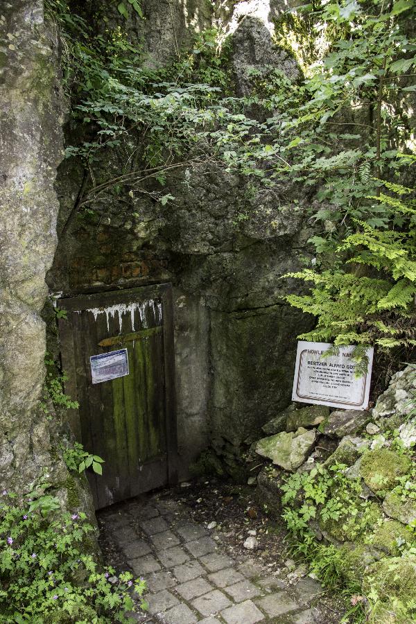 Höhle ohne Namen