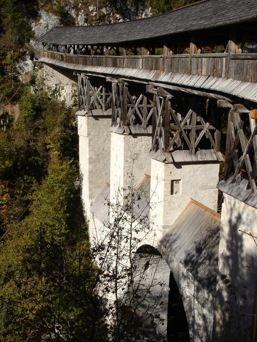 Hohe Brücke in Stans