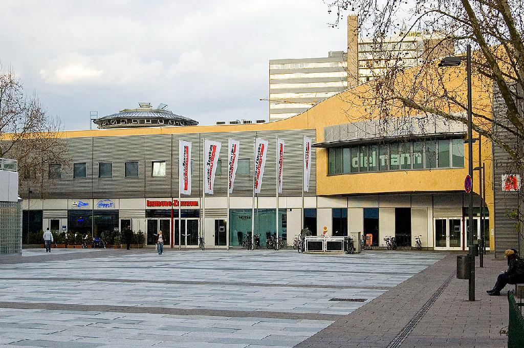 Isenburg-Zentrum in Neu-Isenburg