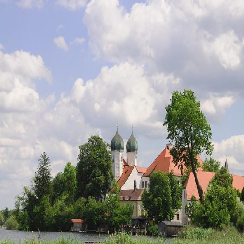 Kloster Seeon in Seeon-Seebruck