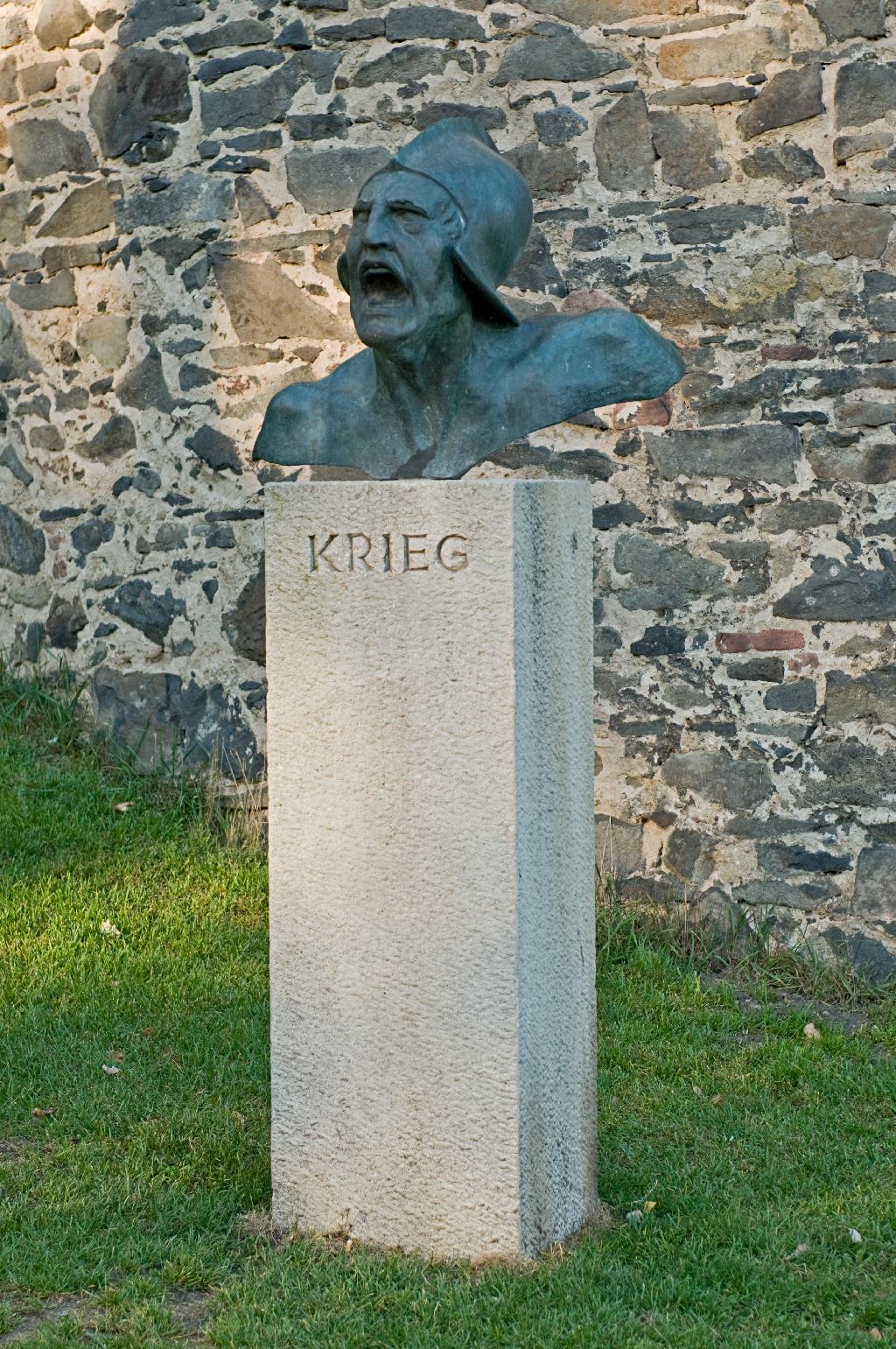 Krieg (Skulptur) in Frankfurt am Main
