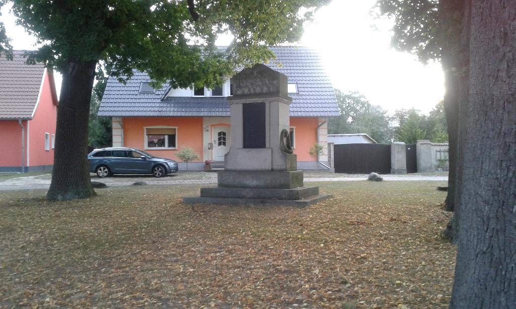Kriegerdenkmal Gladau in Genthin