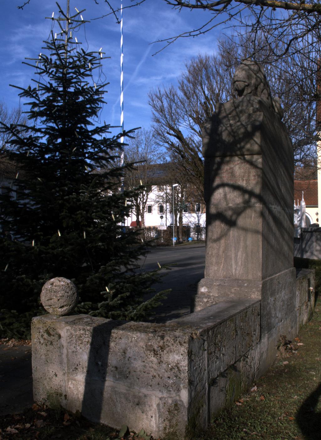 Kriegerdenkmal (Höhenkirchen) in Höhenkirchen-Siegertsbrunn