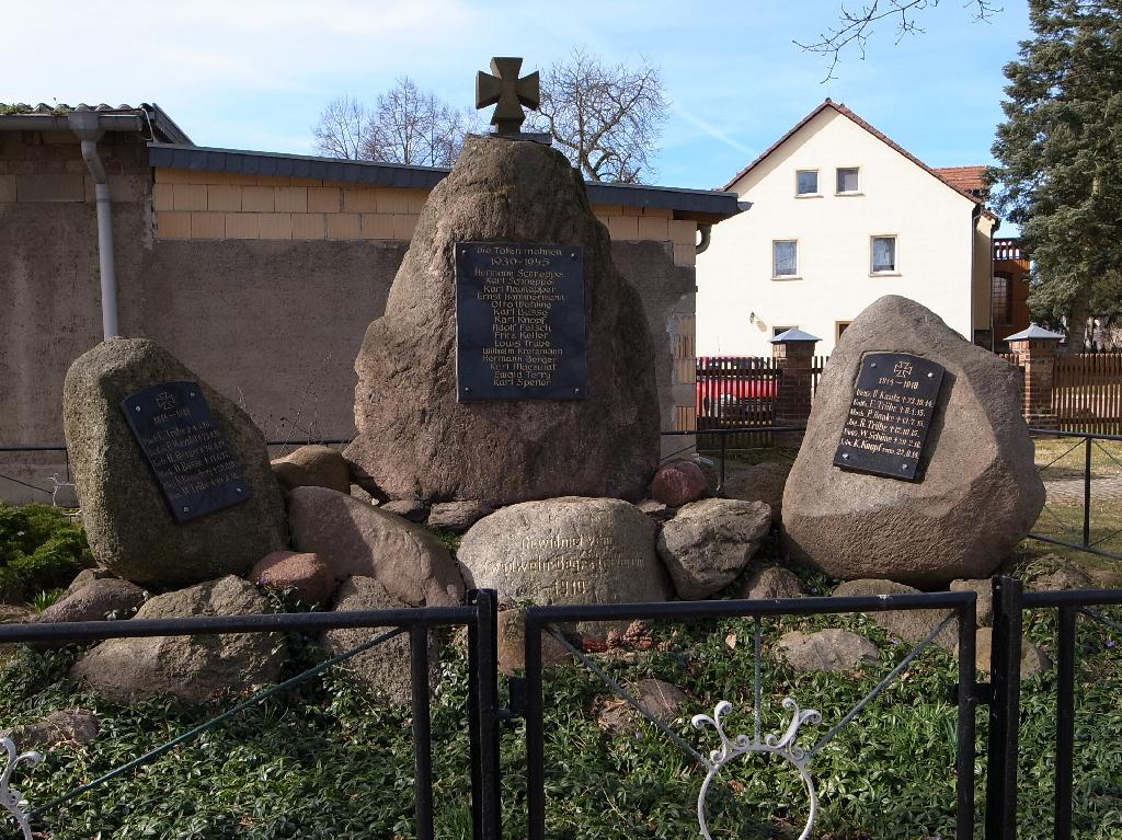 Kriegerdenkmal Lödderitz in Barby