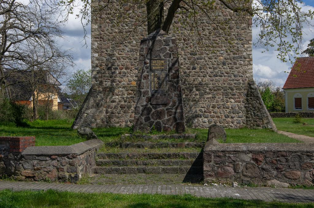 Kriegerdenkmal Lühe in Genthin