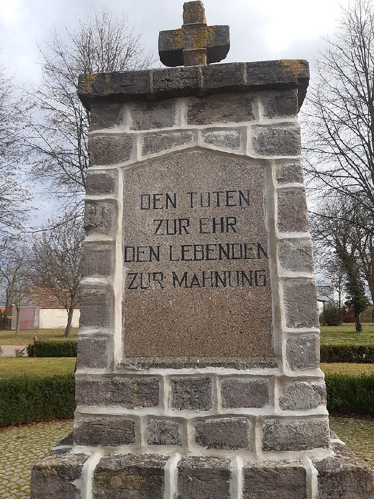 Kriegerdenkmal Mützel