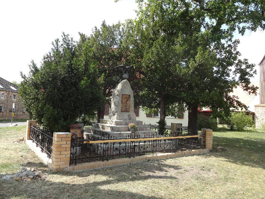 Kriegerdenkmal Paplitz in Genthin