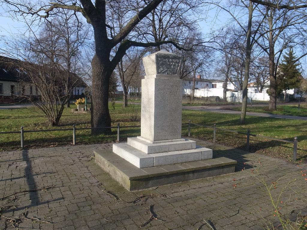 Kriegerdenkmal Patzetz in Barby