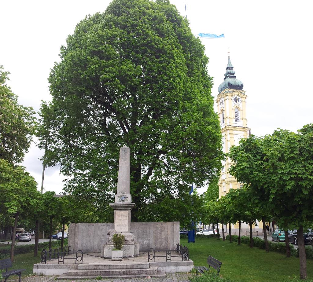 Kriegerdenkmal (Perlach) in München