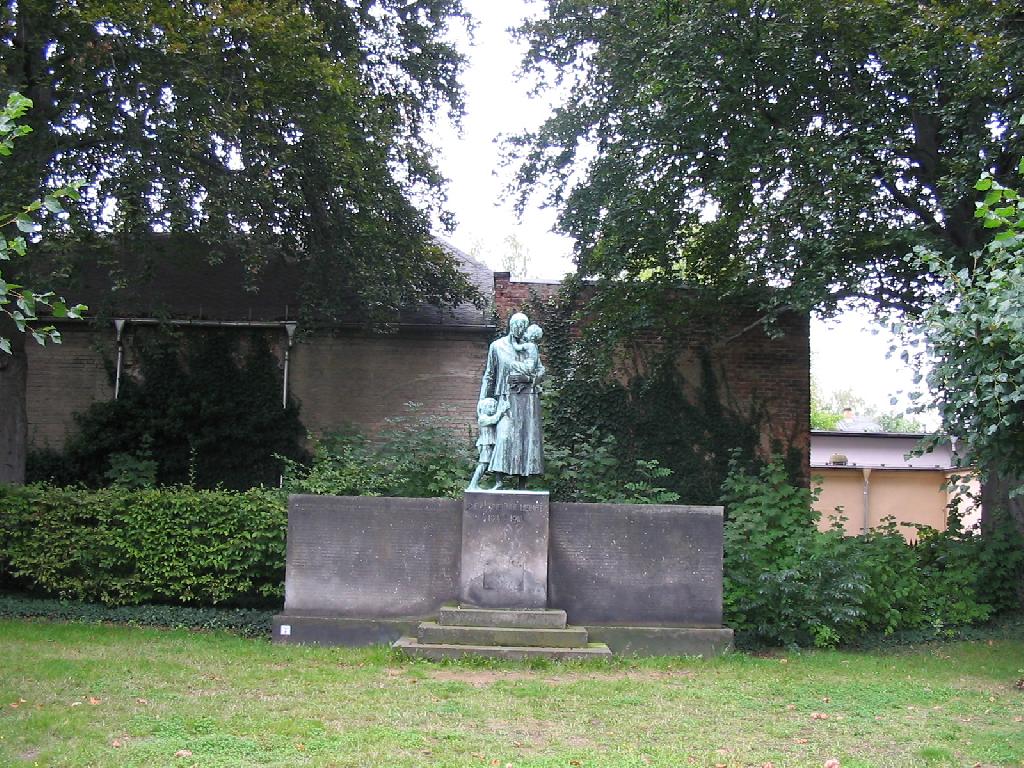 Kriegerdenkmal Radebeul in Radebeul