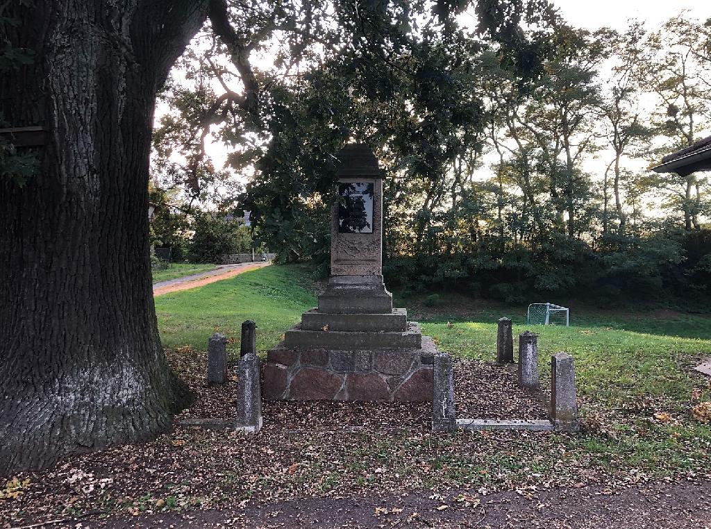 Kriegerdenkmal Reesdorf