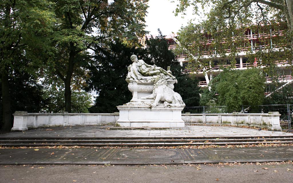 Kriegerdenkmal im Hofgarten Düsseldorf in Düsseldorf