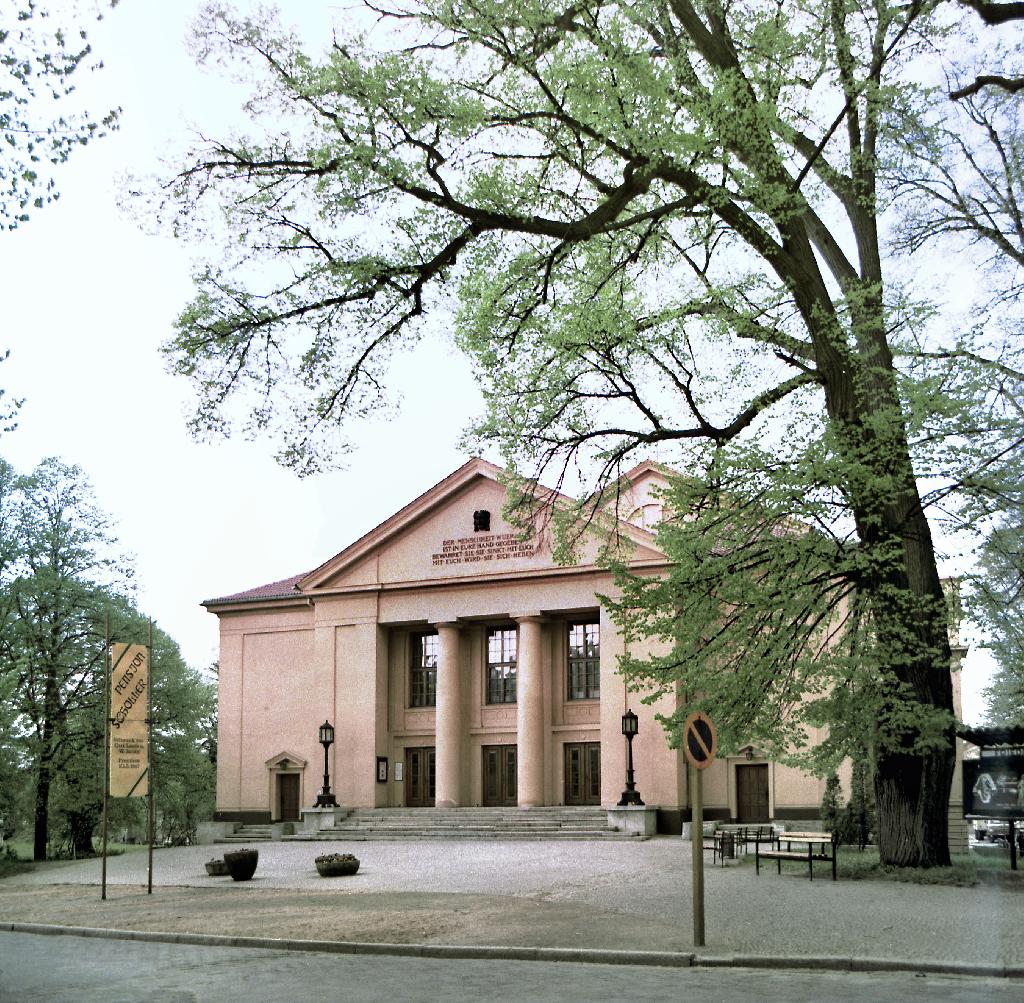 Landestheater Neustrelitz in Neustrelitz