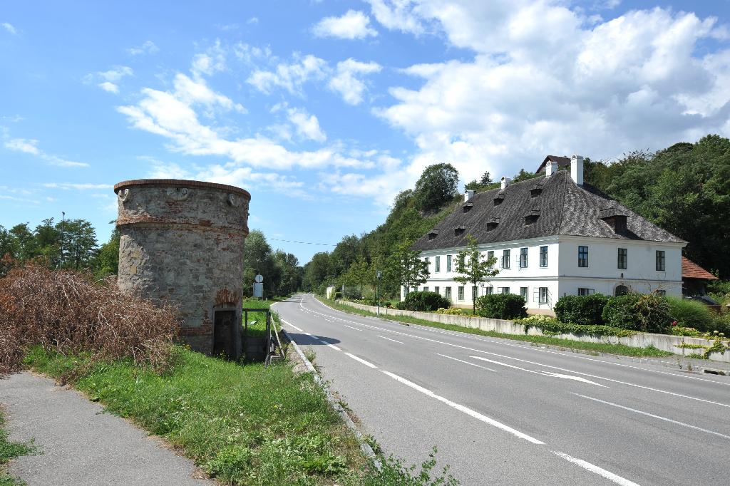 Leuchtturm Schloss Luberegg in Emmersdorf an der Donau