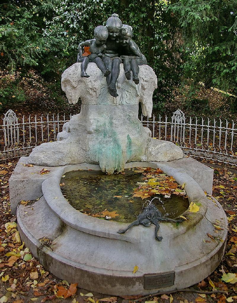 Märchenbrunnen Düsseldorf in Düsseldorf