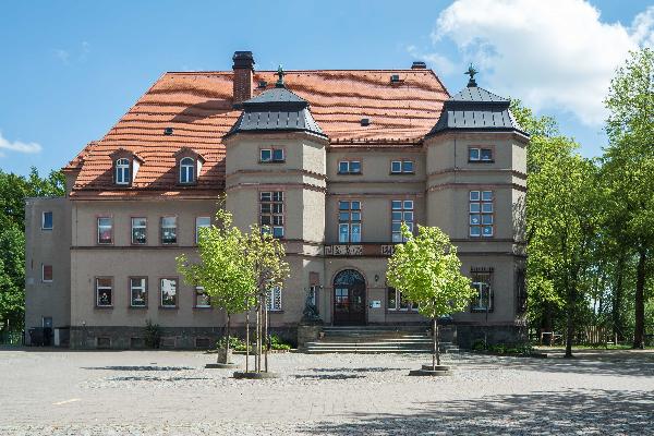 Neues Schloss Cavertitz