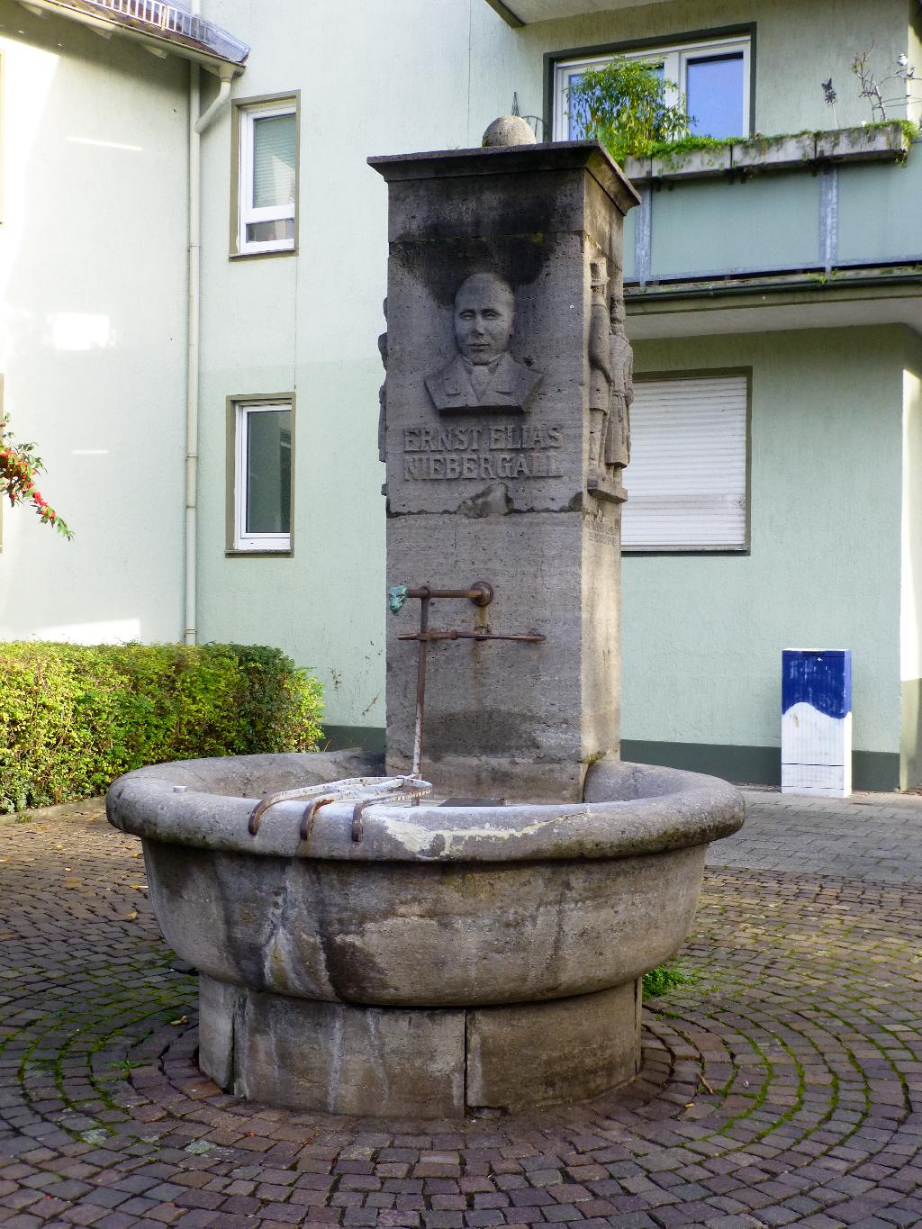 Niebergall-Brunnen in Darmstadt