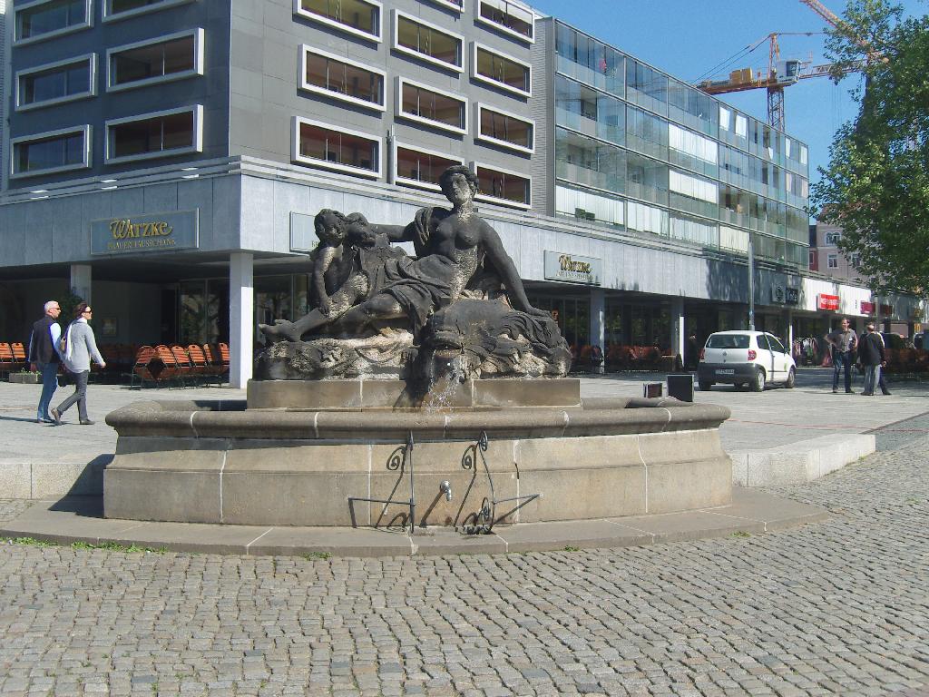 Nymphenbrunnen auf dem Neustädter Markt