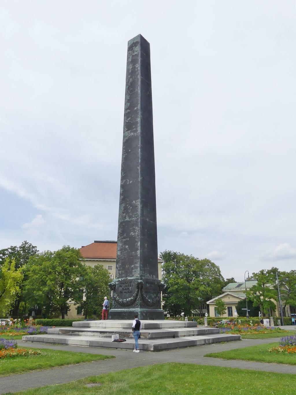 Obelisk am Karolinenplatz