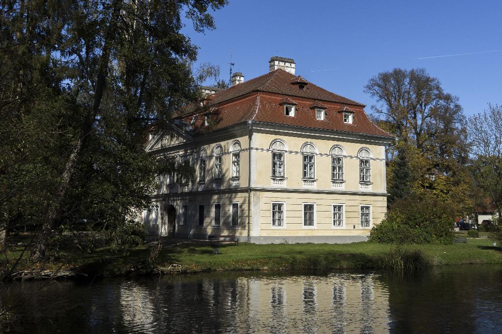 Schloss Bogenhofen in St. Peter am Hart