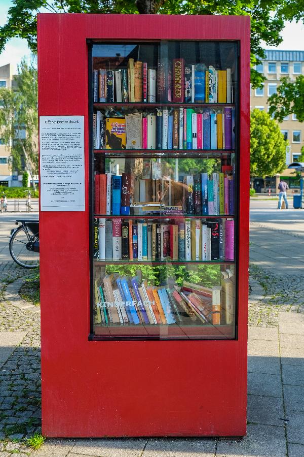 Öffentlicher Buchschrank in München