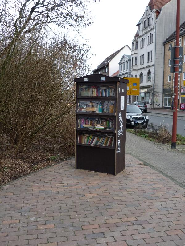 Öffentliches Bücherregal Celle
