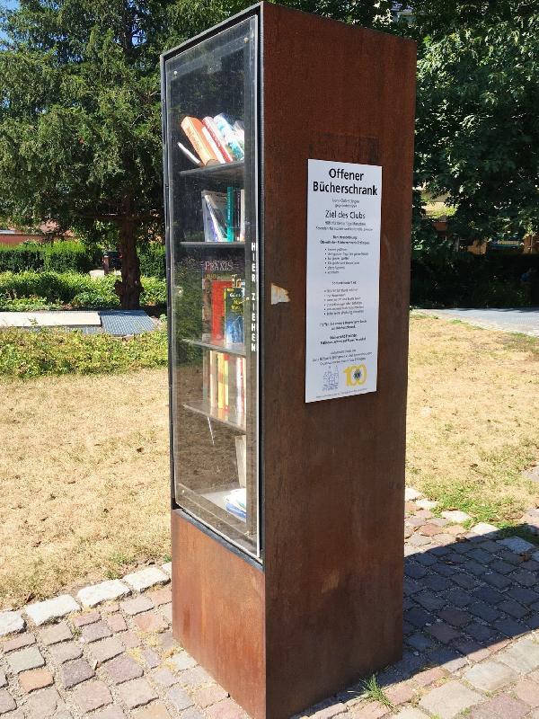 Öffentliches Bücherregal Ettlingen
