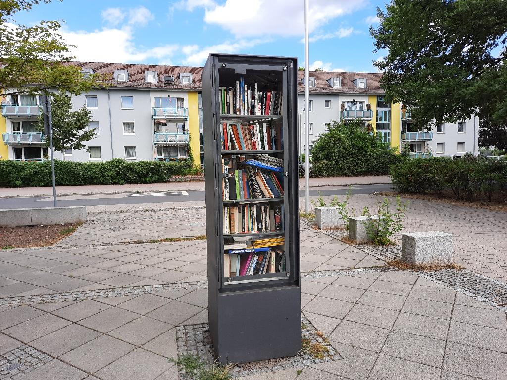 Öffentliches Bücherregal Frankfurt am Main