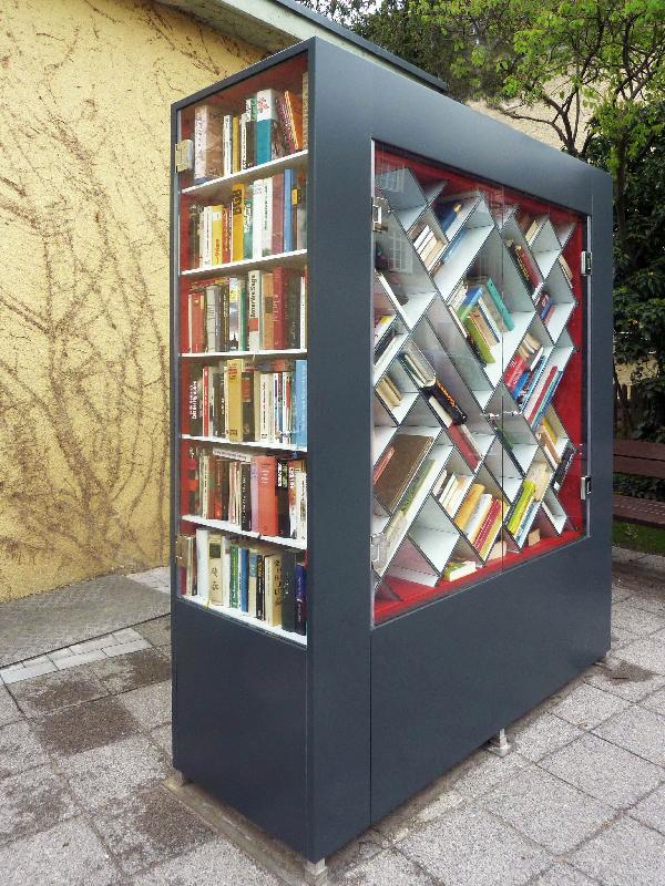 Öffentliches Bücherregal Karlsruhe