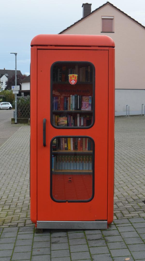 Öffentliches Bücherregal Neuberg