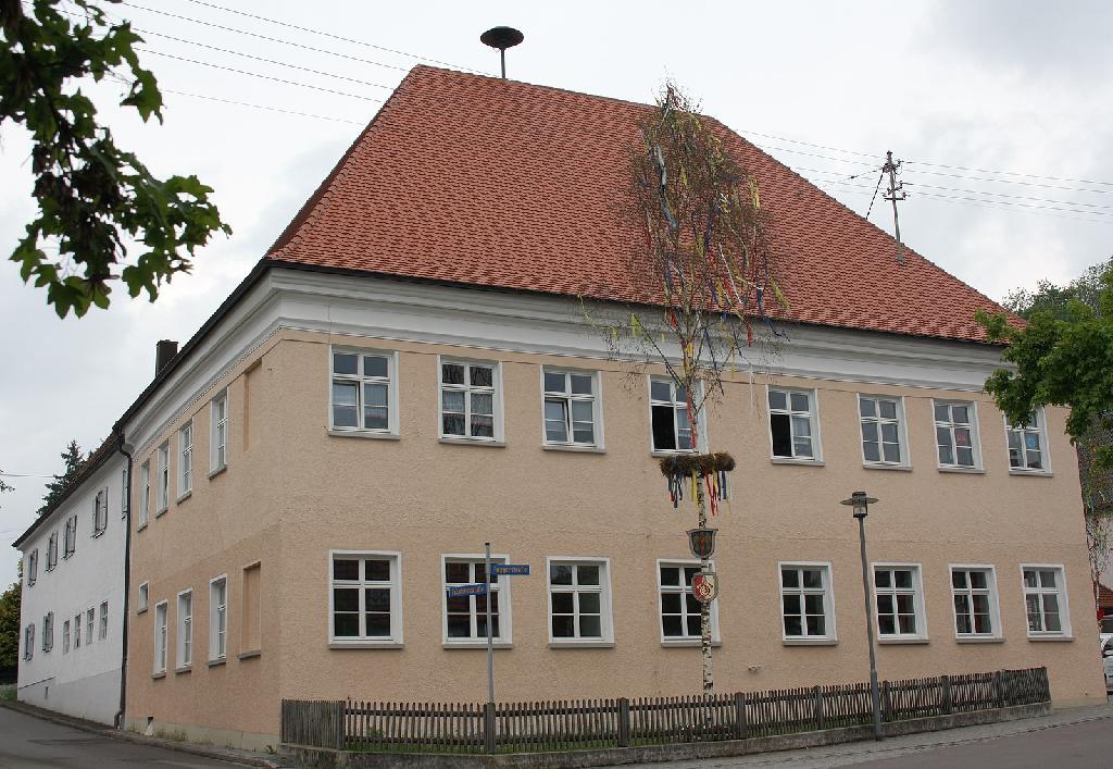 Rathaus Glött